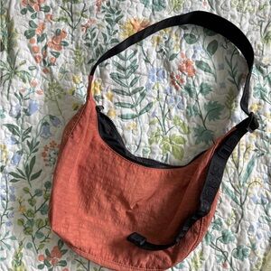 Baggu Rhubarb Medium Crescent Nylon Bag